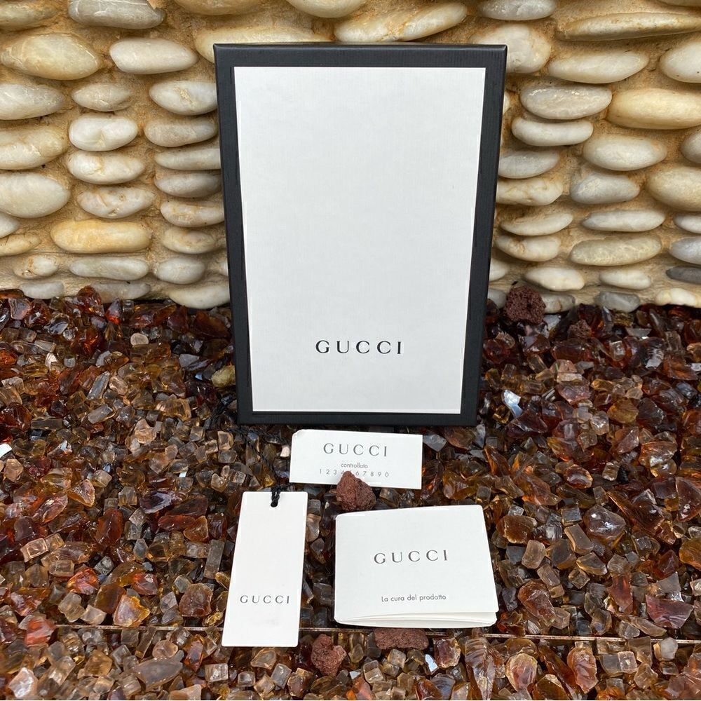 AUTHENTIC Gucci GG Strawberries iPhone X/XS Logo Smart Phone Case NIB. - Picture 2 of 8